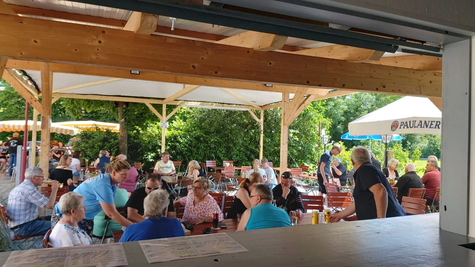 Biergarten beim Zum Hallenwirt