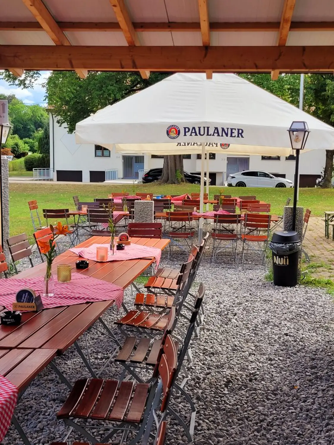 Biergarten beim Zum Hallenwirt